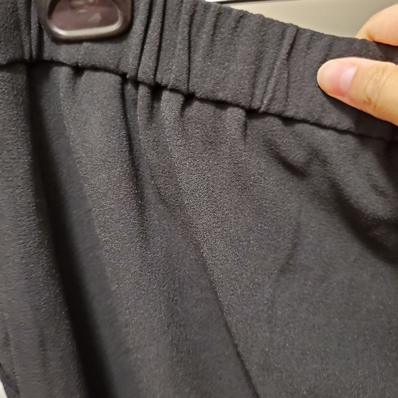 @NWT@2 for 30$,thyme maternity ankle pants, size L - Picture 7 of 7